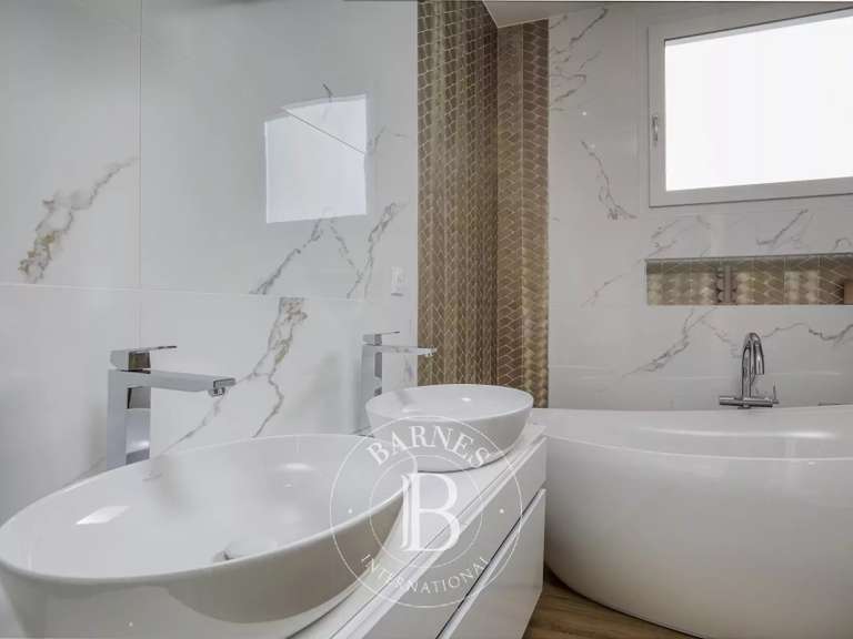 Villa Divonne-les-Bains - 4 chambres - 258m²