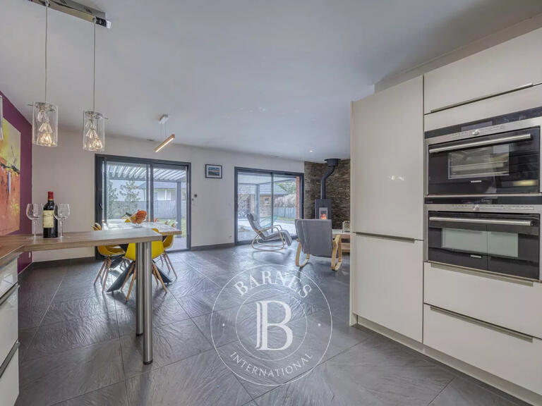 Villa Divonne-les-Bains - 4 chambres - 188m²