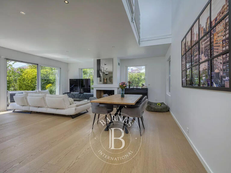 Villa Divonne-les-Bains - 5 chambres - 226m²