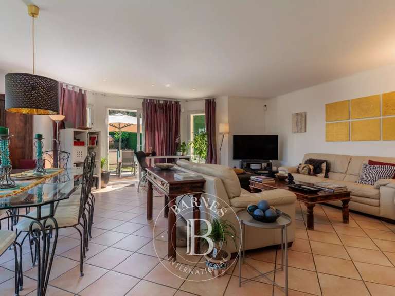 Villa Divonne-les-Bains - 6 chambres - 216m²