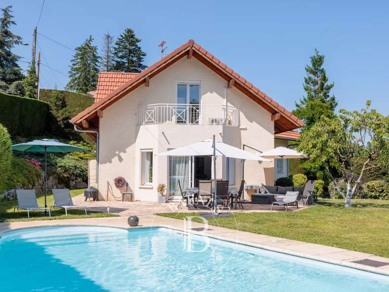 Villa Divonne-les-Bains - 6 chambres - 216m²