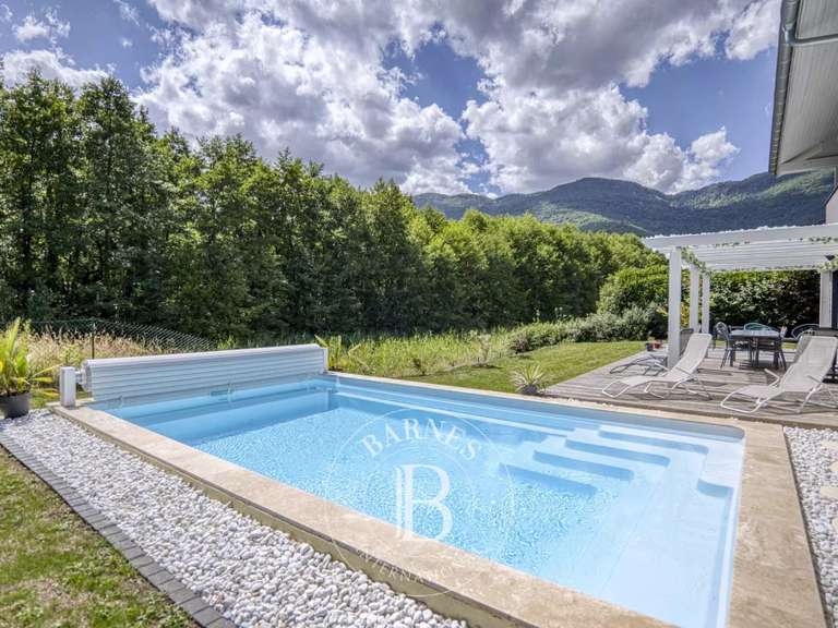Villa Divonne-les-Bains - 4 chambres - 227m²