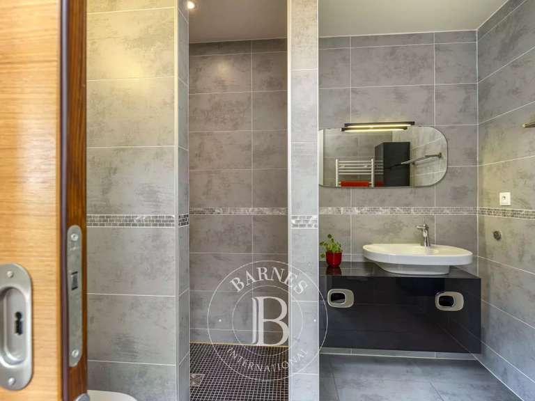 Villa Divonne-les-Bains - 5 chambres - 352m²