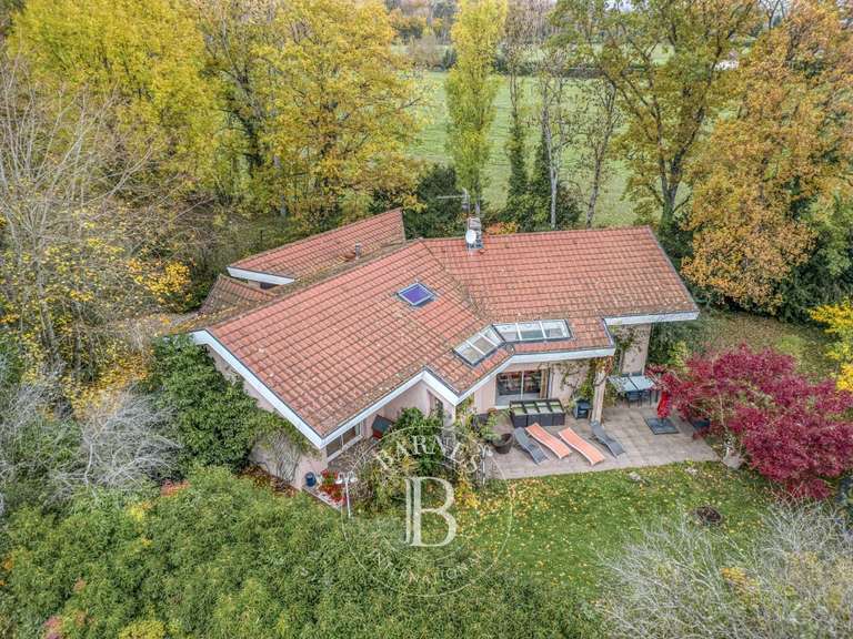 Villa Divonne-les-Bains - 4 chambres - 273m²