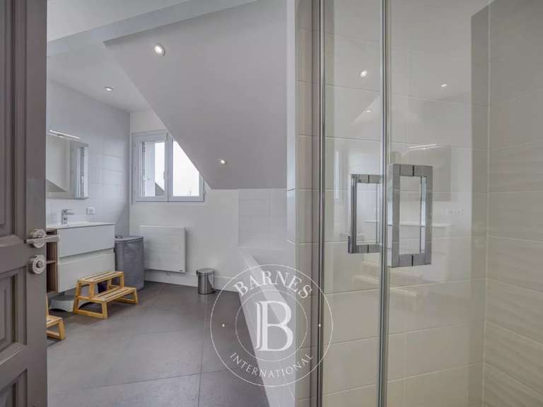 Villa Divonne-les-Bains - 5 chambres - 182m²