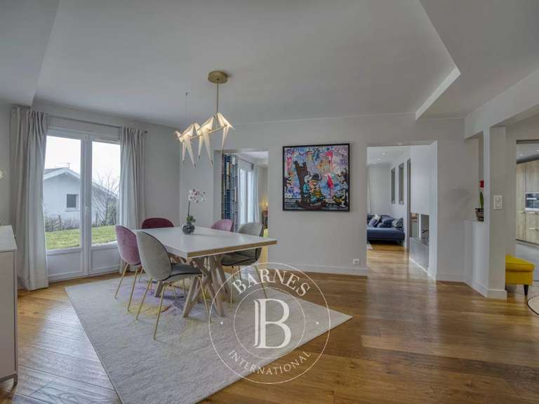 Villa Divonne-les-Bains - 5 chambres - 182m²