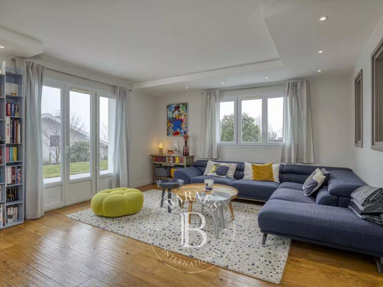 Villa Divonne-les-Bains - 5 chambres - 182m²
