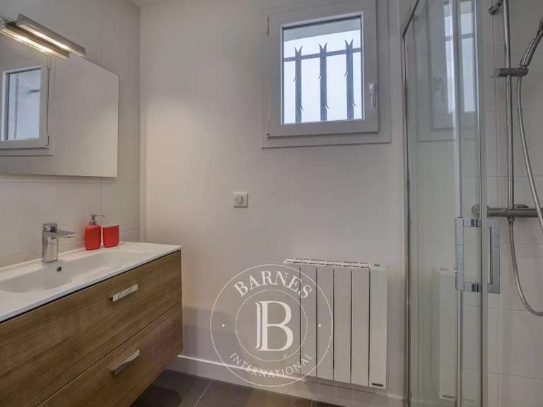 Villa Divonne-les-Bains - 5 chambres - 182m²