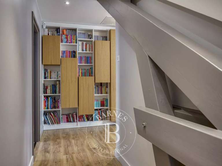 Villa Divonne-les-Bains - 5 chambres - 182m²