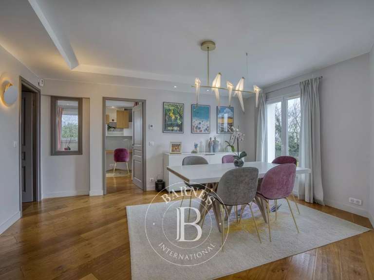 Villa Divonne-les-Bains - 5 chambres - 182m²