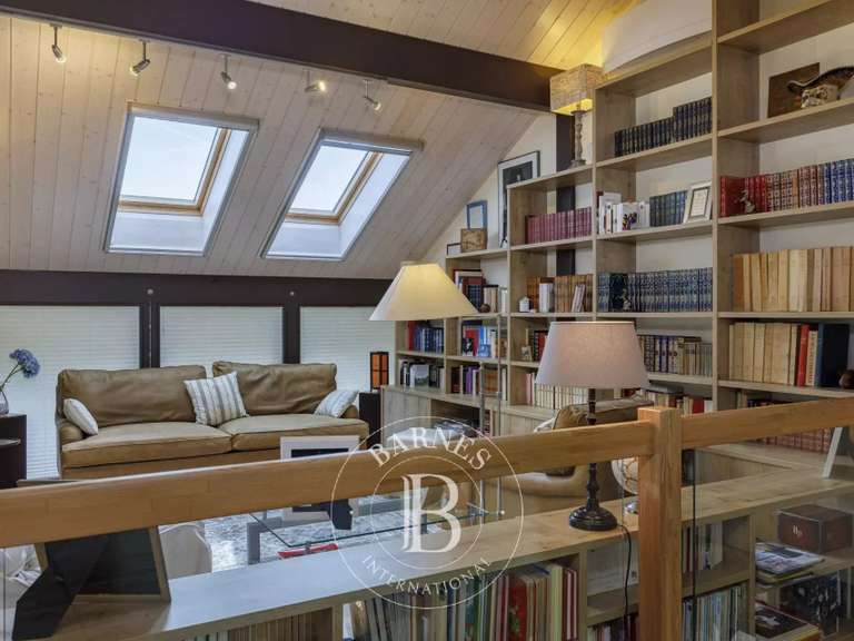 Villa Divonne-les-Bains - 4 bedrooms - 316m²