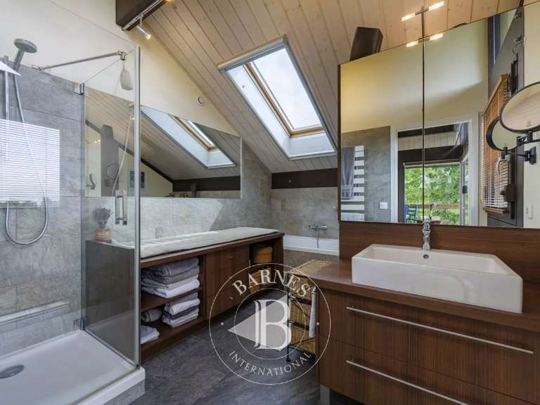 Villa Divonne-les-Bains - 4 bedrooms - 316m²
