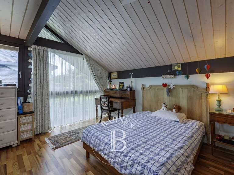 Villa Divonne-les-Bains - 4 bedrooms - 316m²