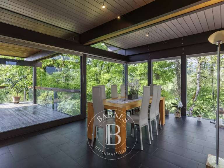 Villa Divonne-les-Bains - 4 bedrooms - 316m²