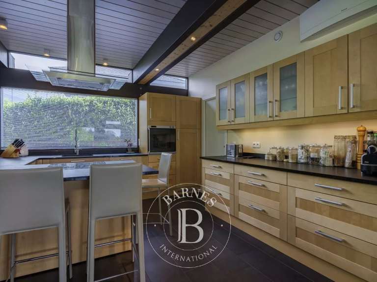 Villa Divonne-les-Bains - 4 bedrooms - 316m²