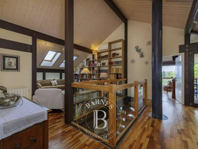 Villa Divonne-les-Bains - 4 bedrooms - 316m²