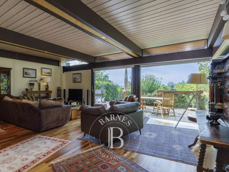 Villa Divonne-les-Bains - 4 bedrooms - 316m²