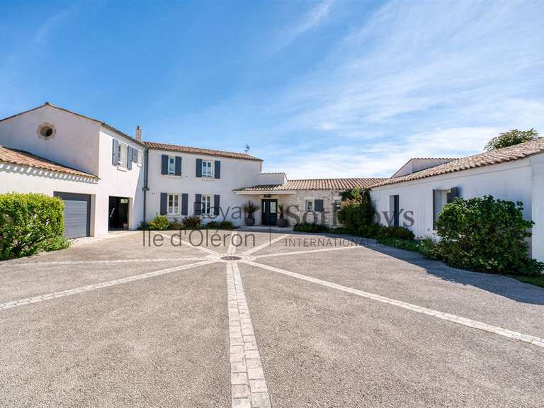 Maison Dolus-d'Oléron - 6 chambres - 360m²