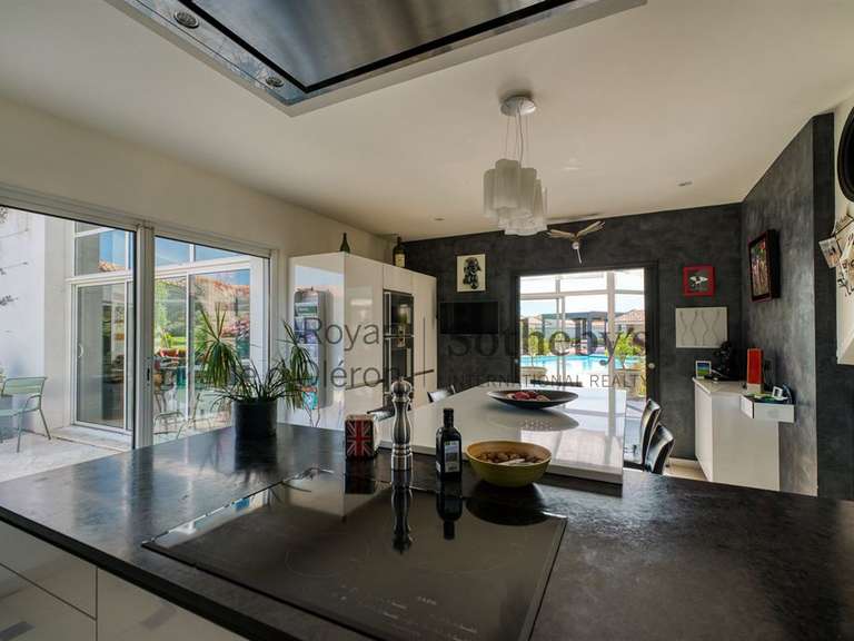 Maison Dolus-d'Oléron - 6 chambres - 360m²