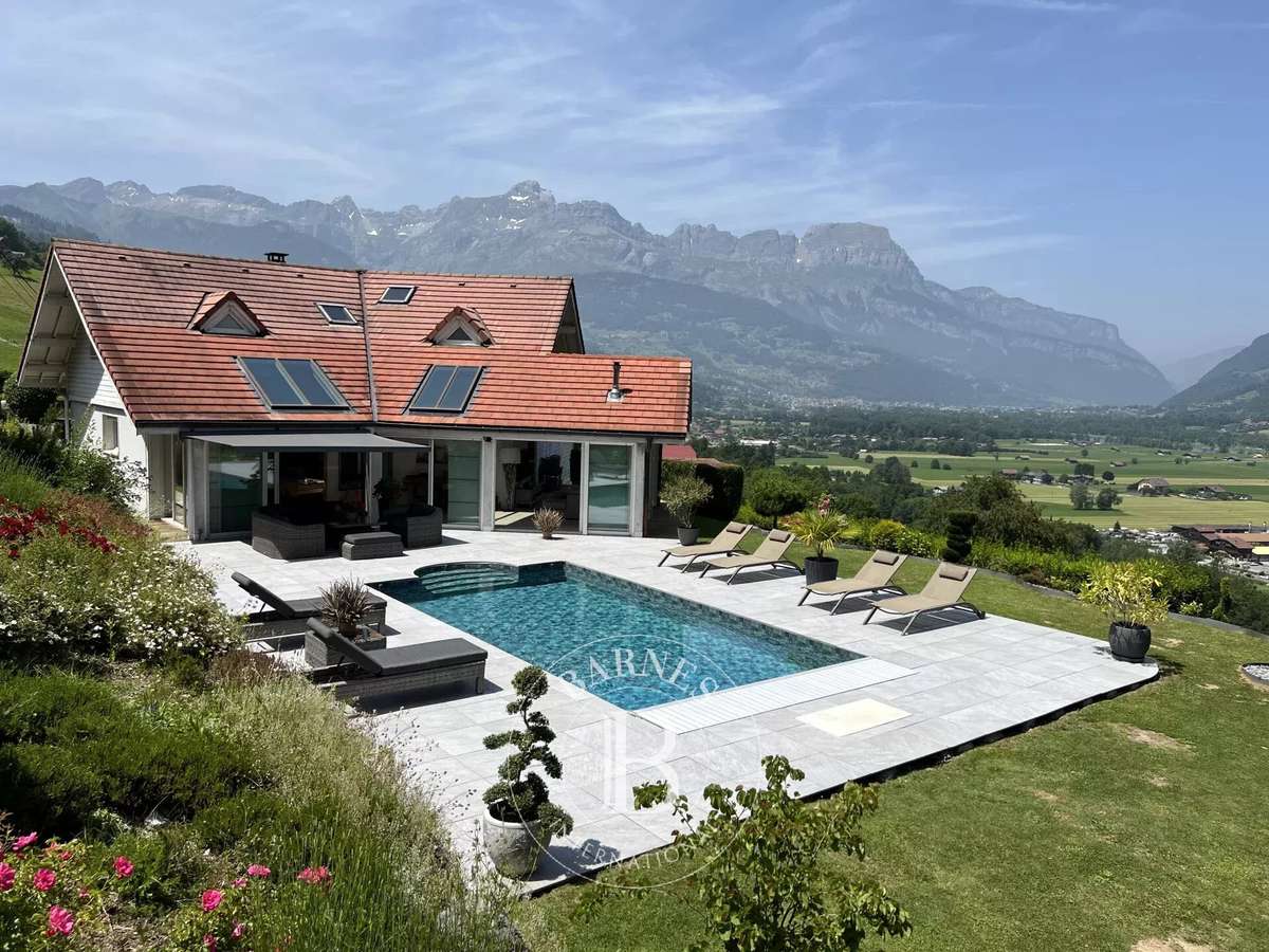 Maison Domancy