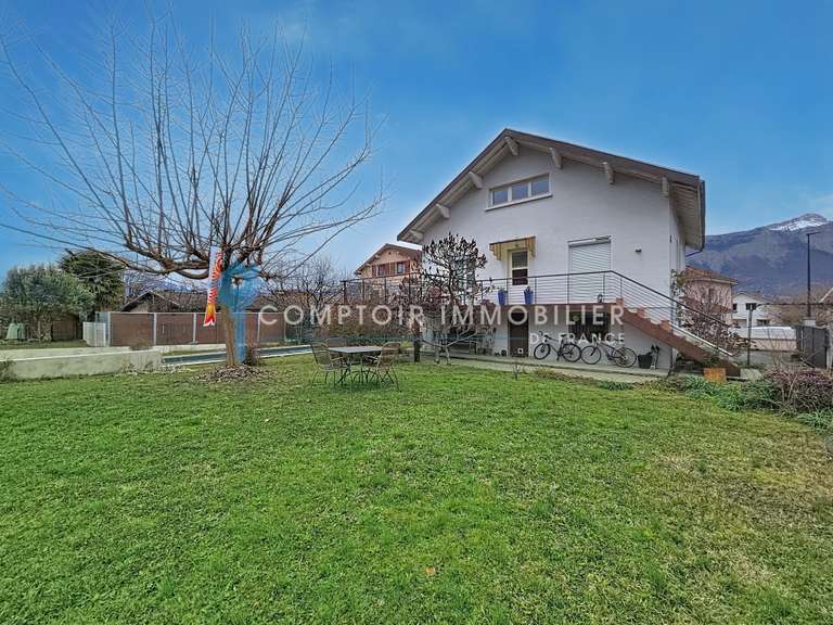 House Domène - 7 bedrooms - 180m²