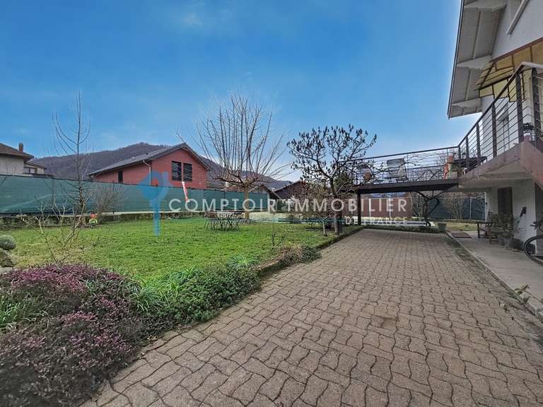 House Domène - 7 bedrooms - 180m²