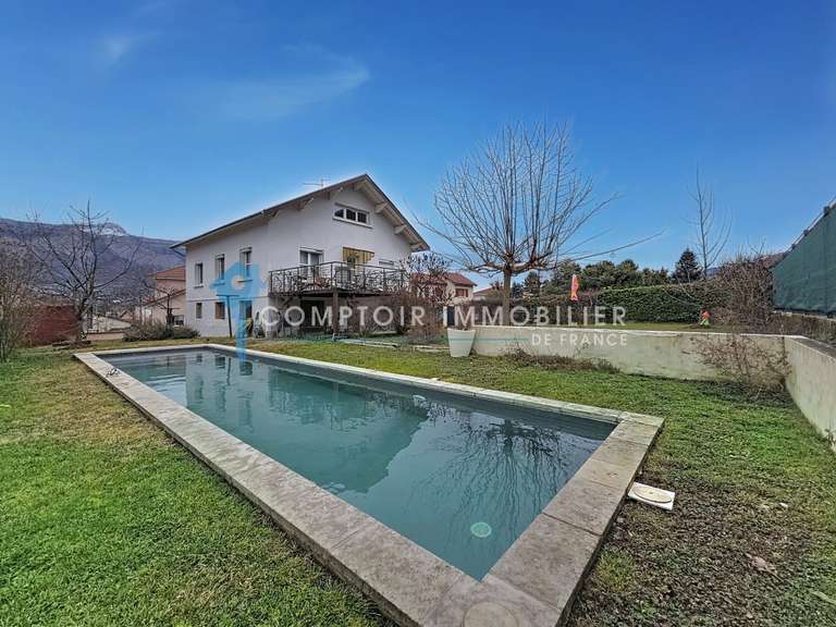 Maison Domène - 7 chambres - 180m²