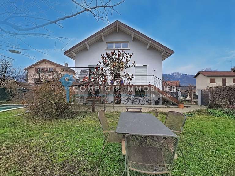 House Domène - 7 bedrooms - 180m²