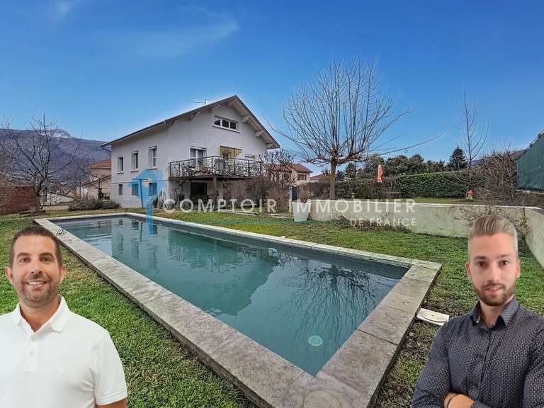 House Domène - 7 bedrooms - 180m²