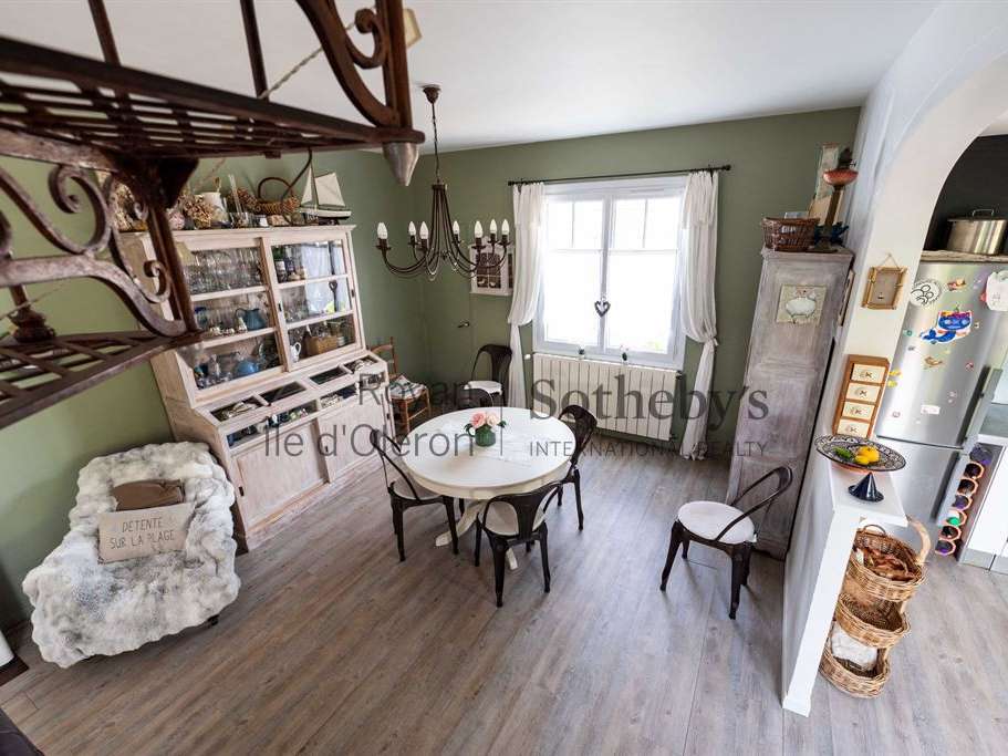 Maison Domino