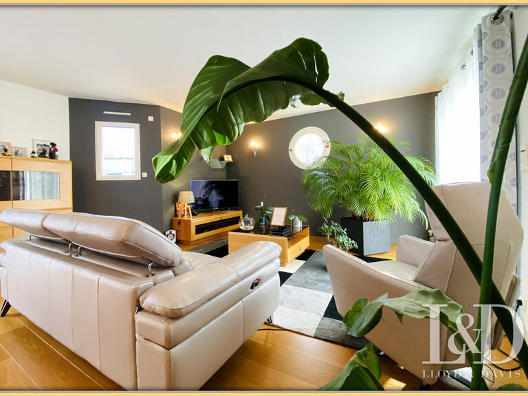 House Dompierre-sur-Mer - 4 bedrooms - 154m²