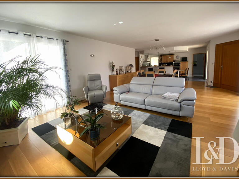 House Dompierre-sur-Mer - 4 bedrooms - 154m²