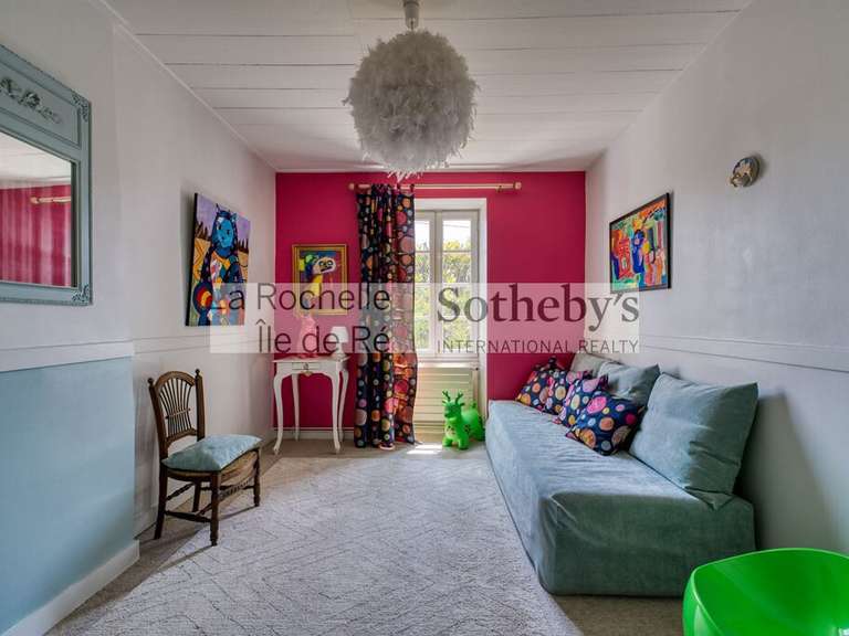 House Dompierre-sur-Mer - 5 bedrooms - 283m²