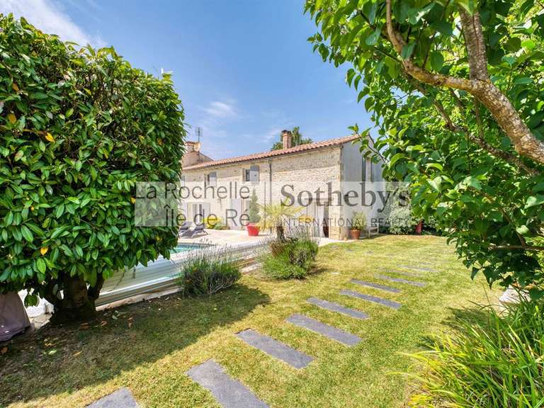 Maison Dompierre-sur-Mer - 5 chambres - 283m²