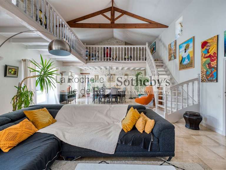 House Dompierre-sur-Mer - 5 bedrooms - 283m²