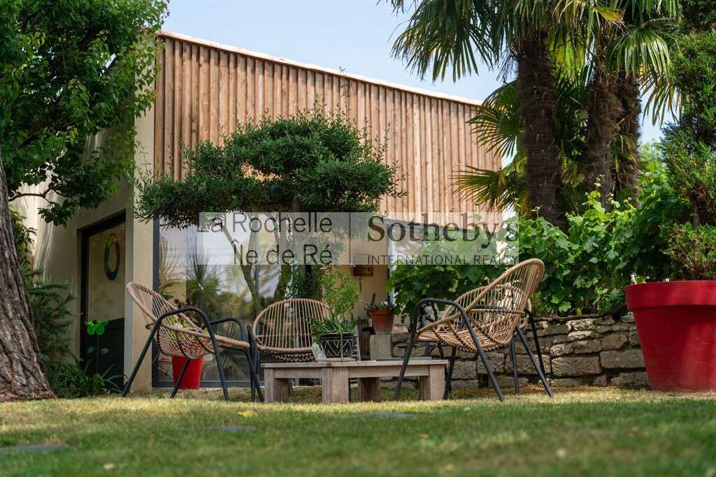 House Dompierre-sur-Mer