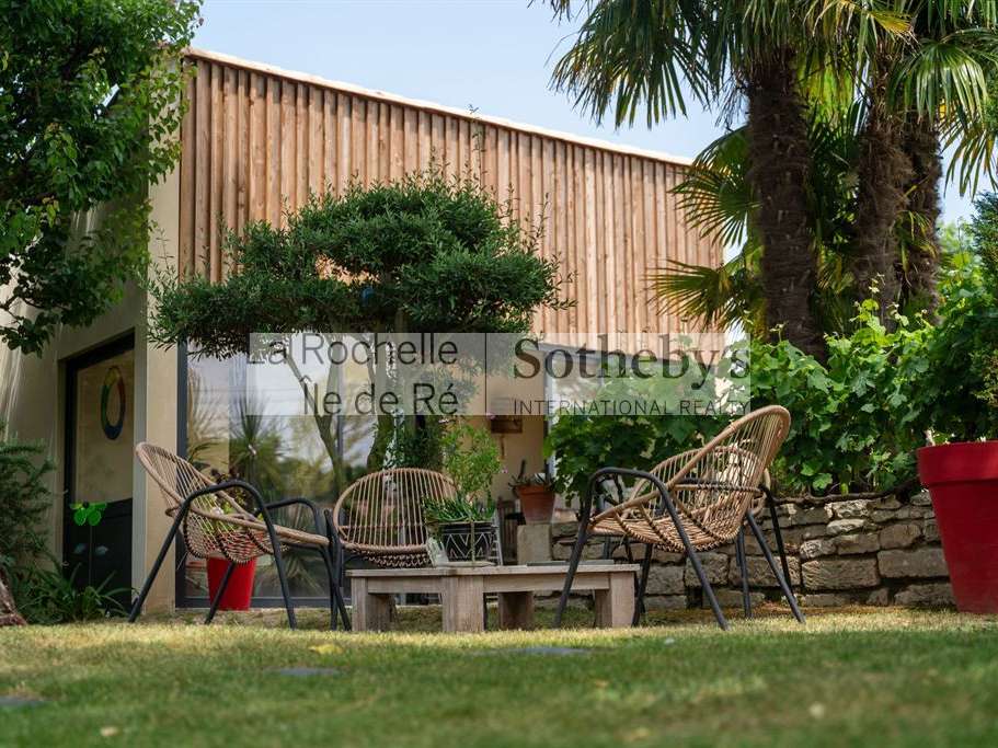 House Dompierre-sur-Mer