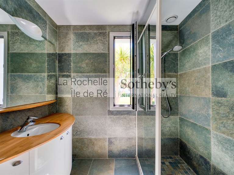 Maison Dompierre-sur-Mer - 5 chambres - 200m²