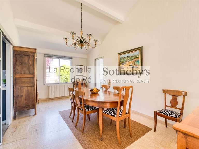 Maison Dompierre-sur-Mer - 5 chambres - 200m²