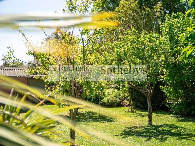 Maison Dompierre-sur-Mer - 5 chambres - 200m²