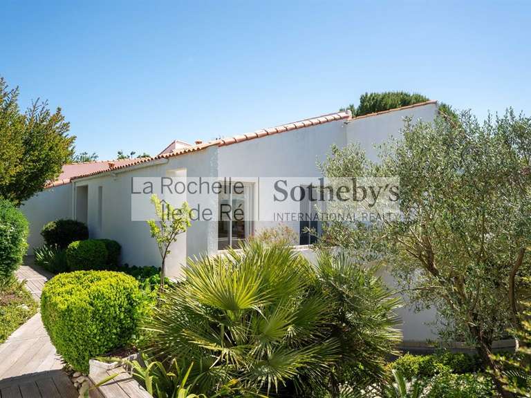 Maison Dompierre-sur-Mer - 5 chambres - 200m²