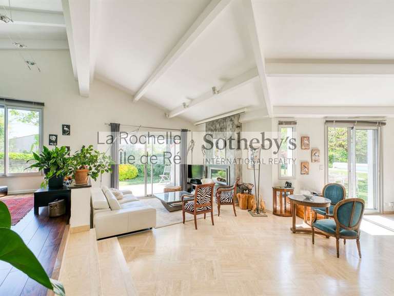 Maison Dompierre-sur-Mer - 5 chambres - 200m²