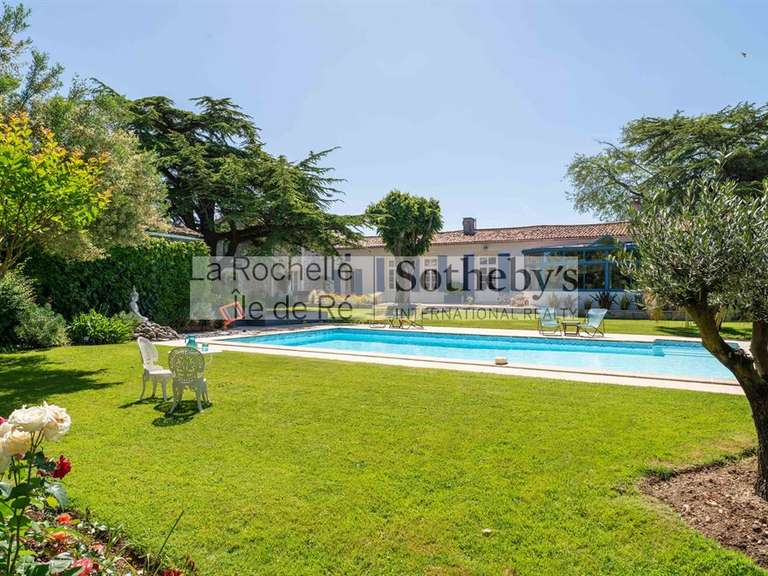 Maison Dompierre-sur-Mer - 5 chambres - 310m²