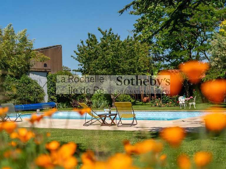 Maison Dompierre-sur-Mer - 5 chambres - 310m²