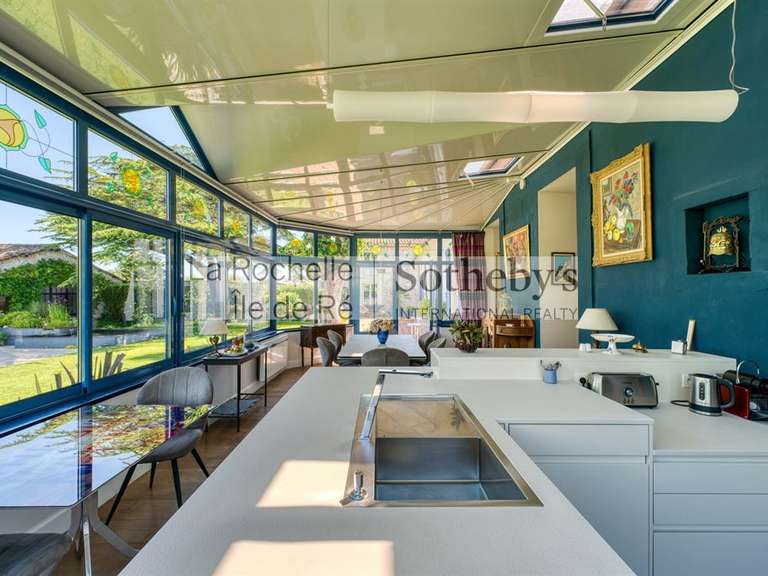 Maison Dompierre-sur-Mer - 5 chambres - 310m²