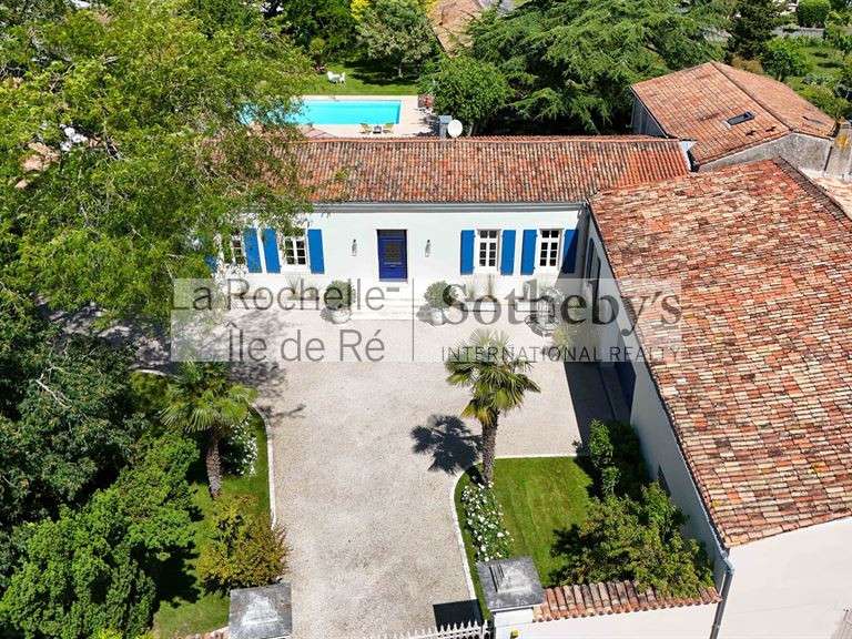 Maison Dompierre-sur-Mer - 5 chambres - 310m²