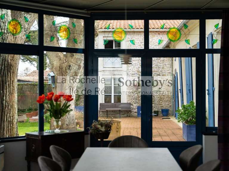 Maison Dompierre-sur-Mer - 5 chambres - 310m²