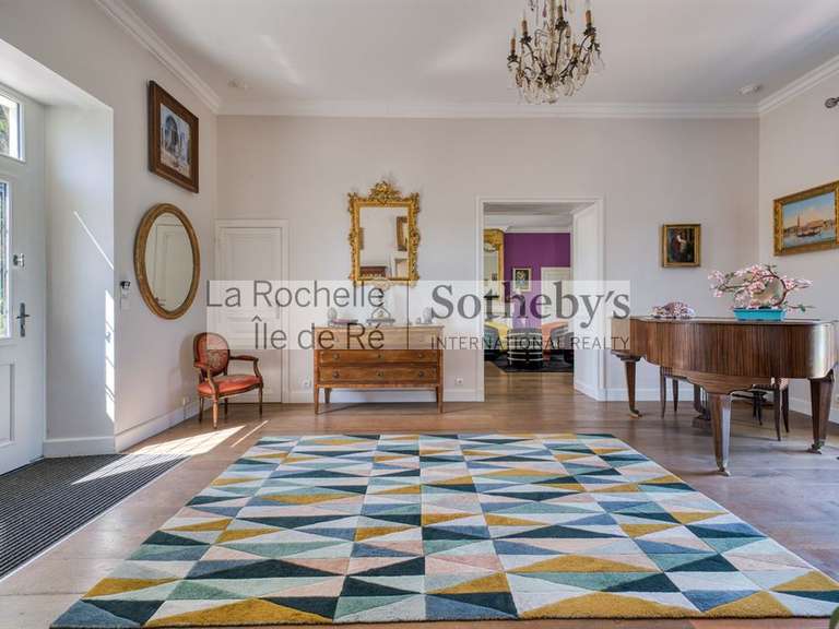 Maison Dompierre-sur-Mer - 5 chambres - 310m²