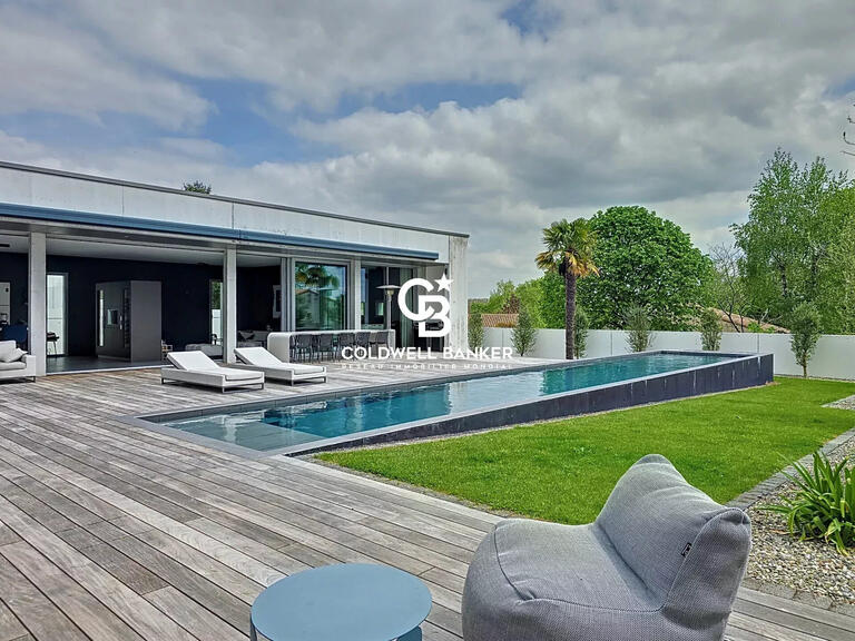 Maison Dompierre-sur-Yon - 5 chambres - 332m²