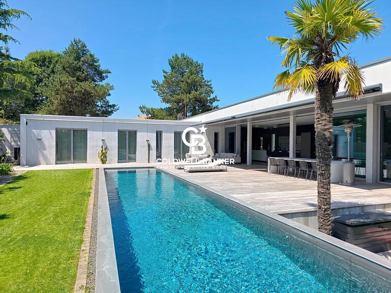 Maison Dompierre-sur-Yon - 5 chambres - 332m²